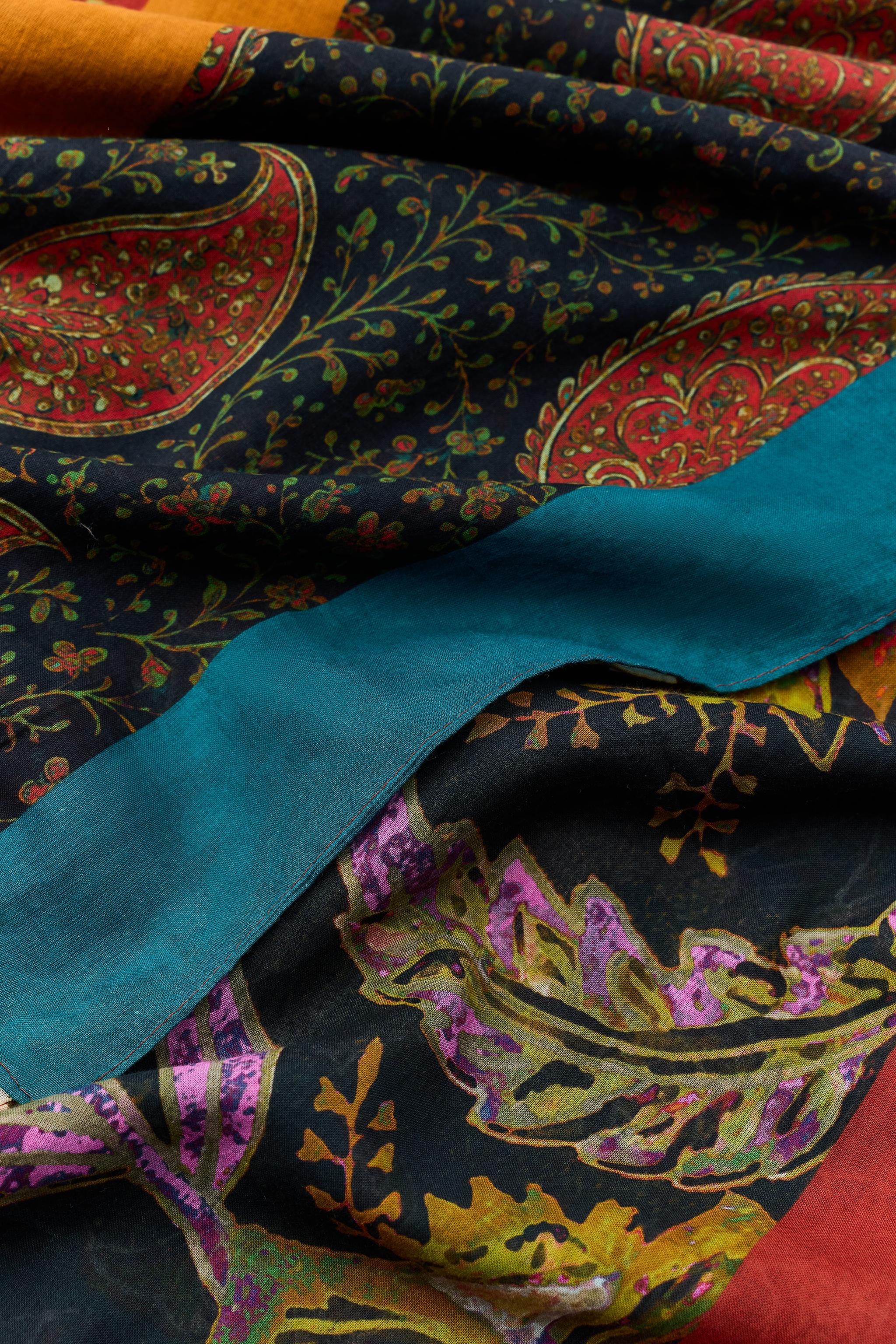 FOULARD À IMPRIMÉ CACHEMIRE